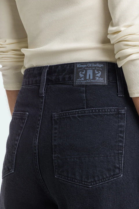 Leila Cropped