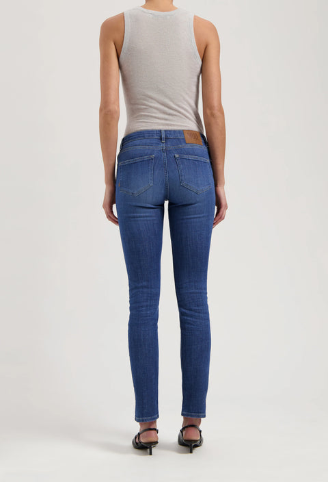 Faye Low Slim