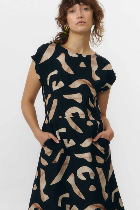 Tinto Dress