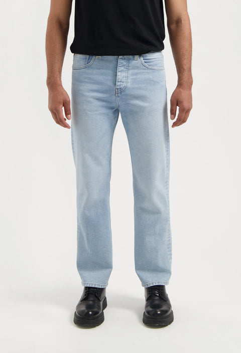Alex Mid Loose Lightweight von MUD Jeans in Stone Vintage – leichte Jeans mit geradem, lockerem Bein