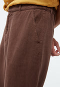 Helge Linen Pants von GIVN Berlin – Detail der seitlichen Eingrifftasche