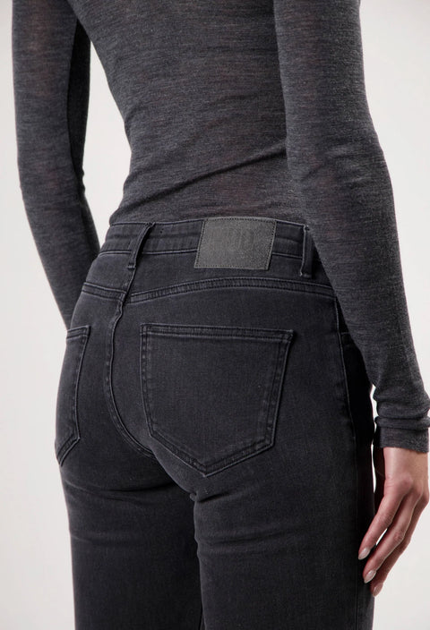 Faye Low Slim